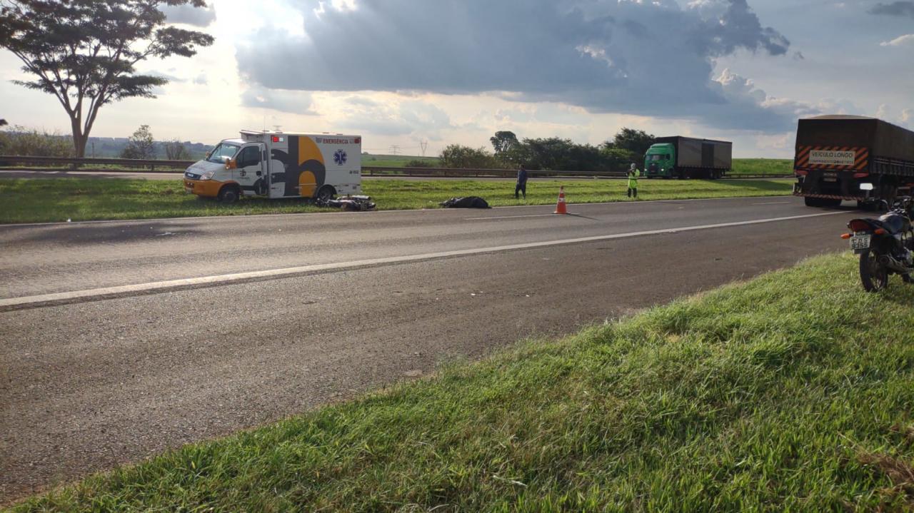 Foto 3 de 3 — Motociclista morre em acidente na Rodovia Washington Luiz